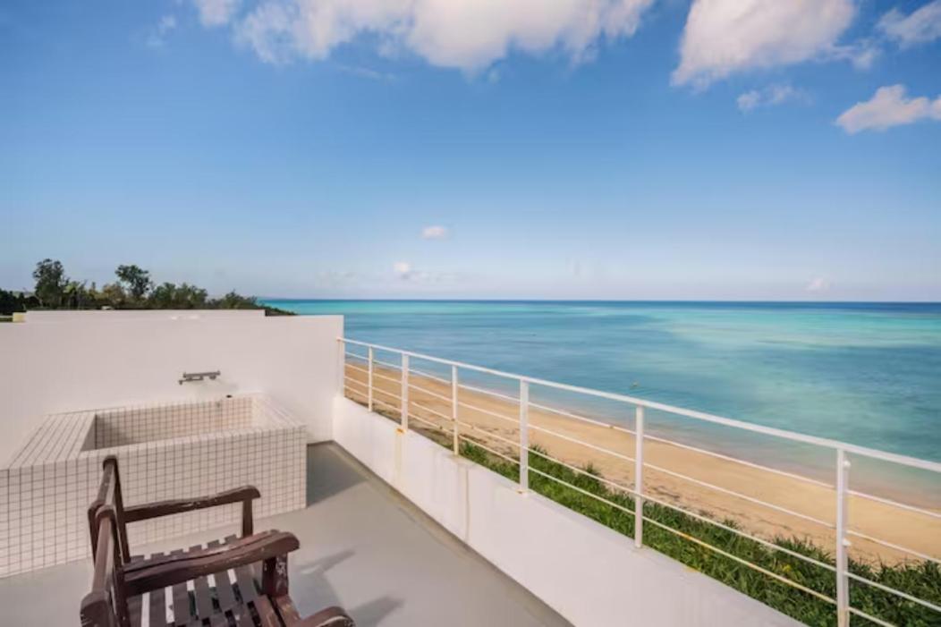 Casa Dumai Oceanvilla Nakijin Eksteriør billede